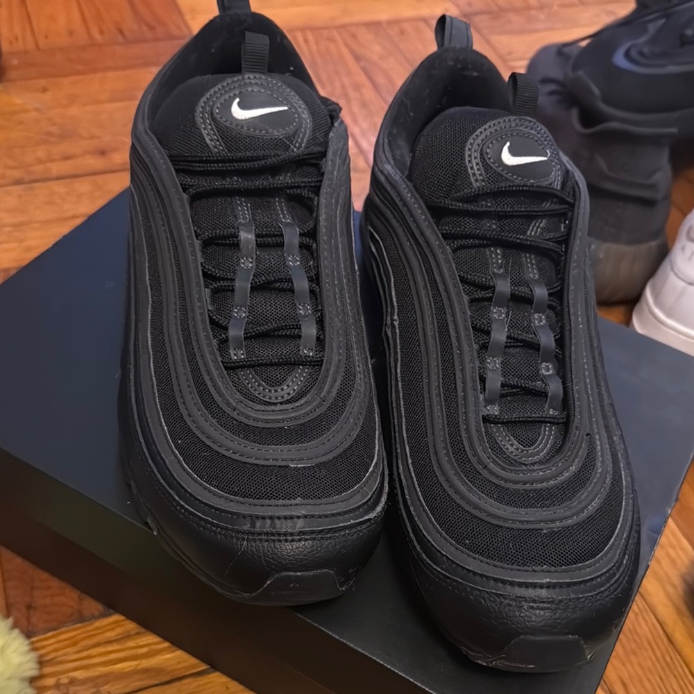 Nike Men's Black Sneakers
